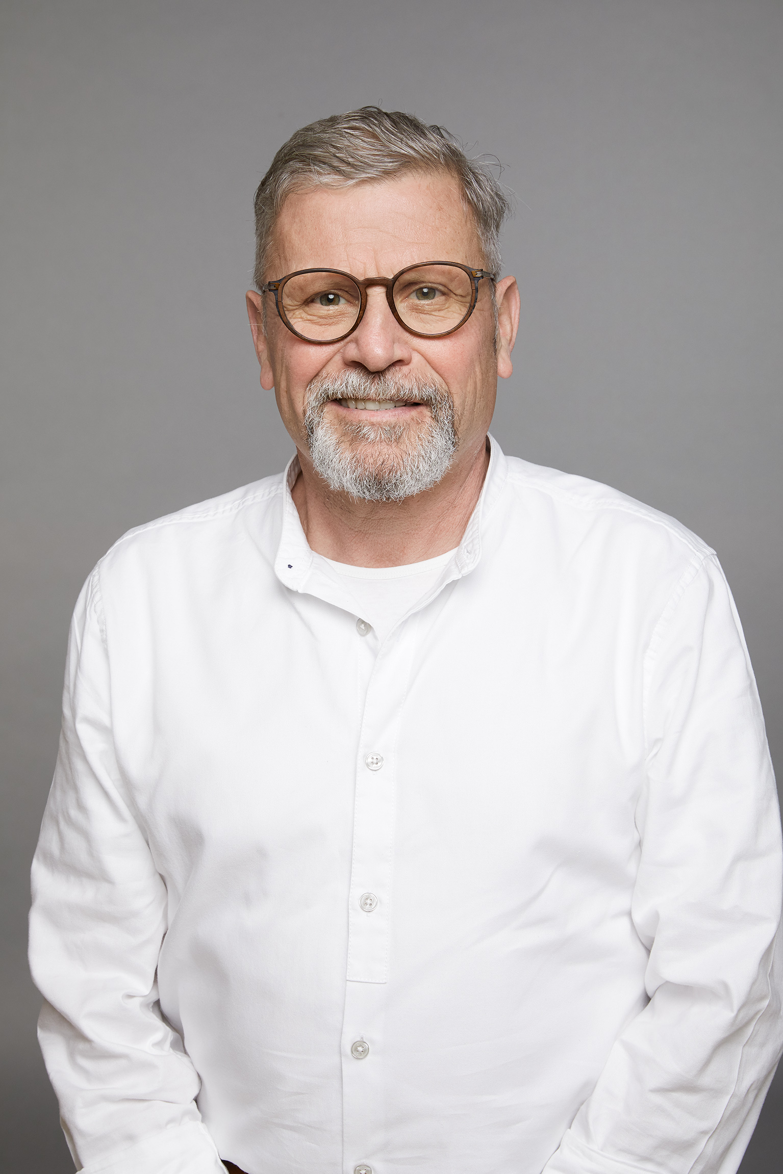 3. Toni Schneider